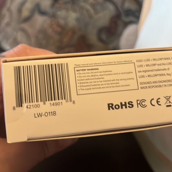 Phoenix Rose Quartz Vibrating Facial Massager - Picture 3 of 3